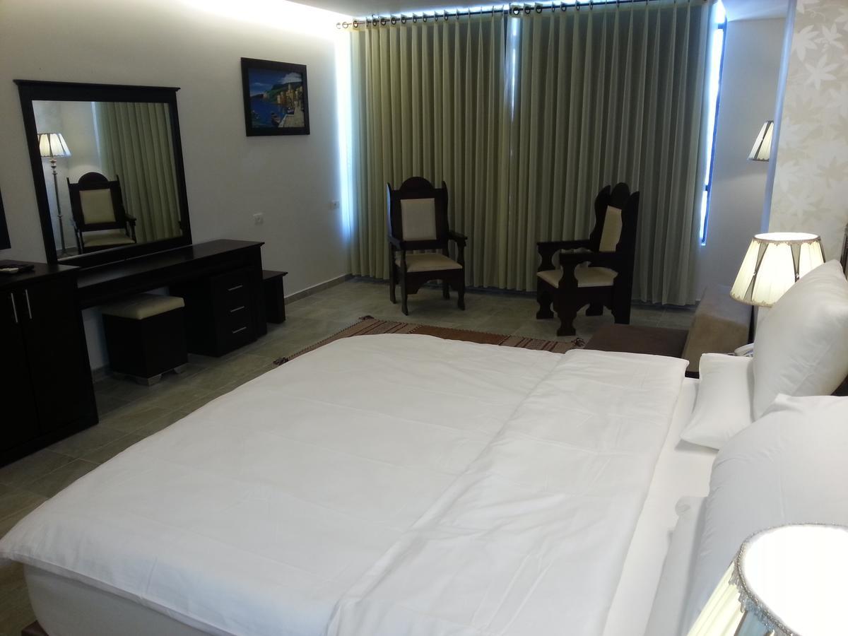 Royal Suites Nablus Bagian luar foto